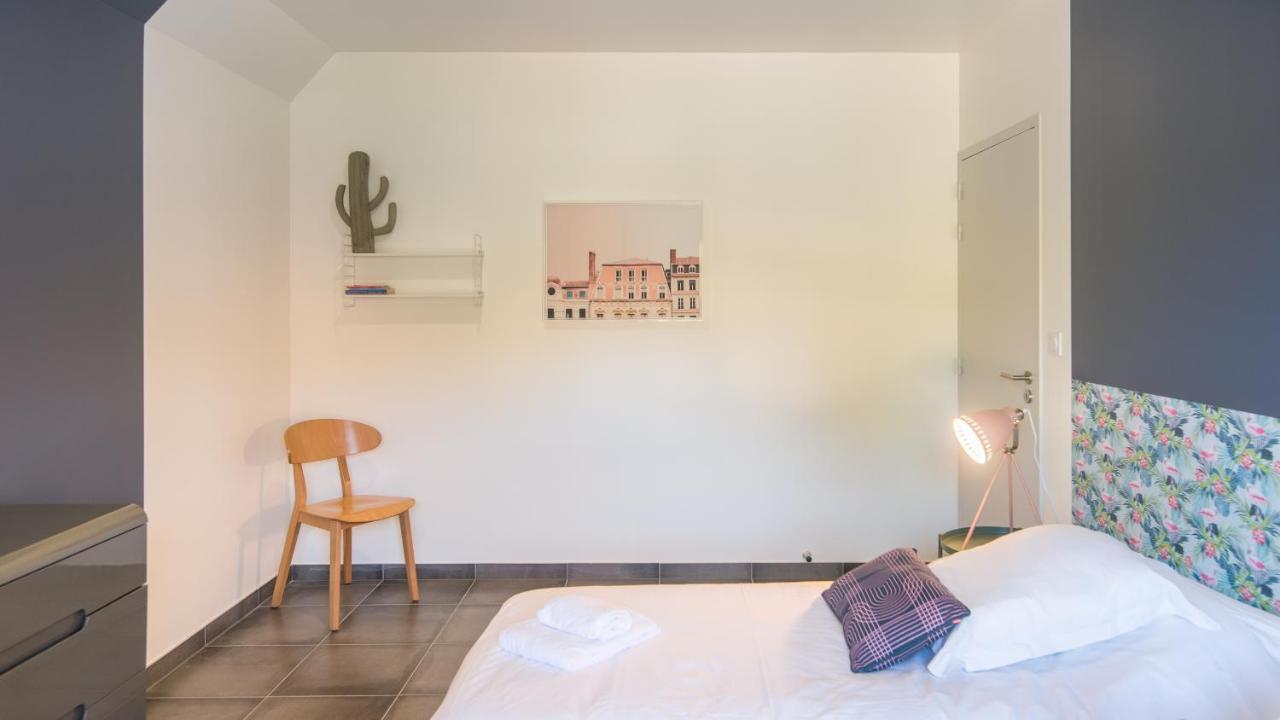Plein Sud Avec Jacuzzi Privatif Et Parking Prive Sarlat-la-Caneda